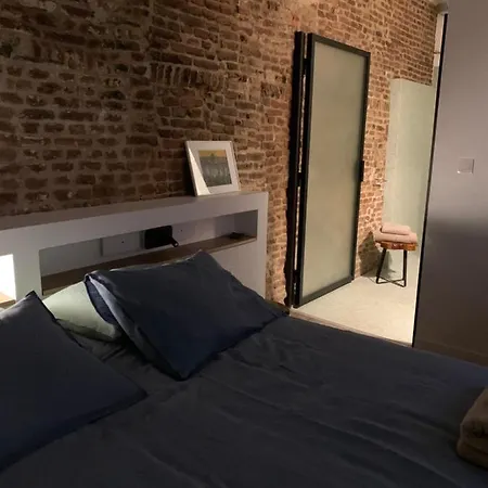 ゲストハウス Galerie Jacqueline Storme 3*