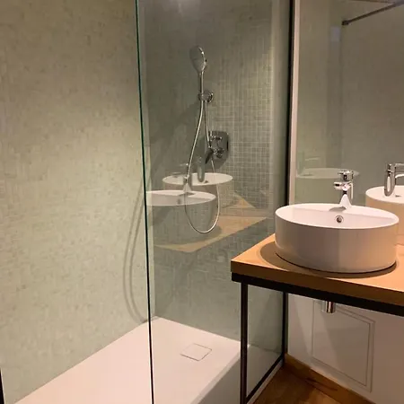 ゲストハウス Galerie Jacqueline Storme 3*