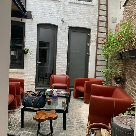 Galerie Jacqueline Storme 3*