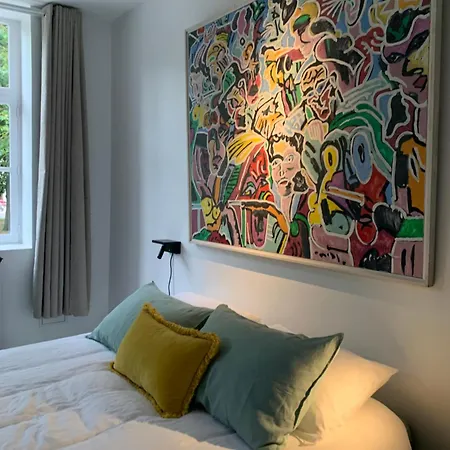 ゲストハウス Galerie Jacqueline Storme