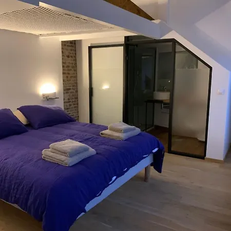 Galerie Jacqueline Storme 3*