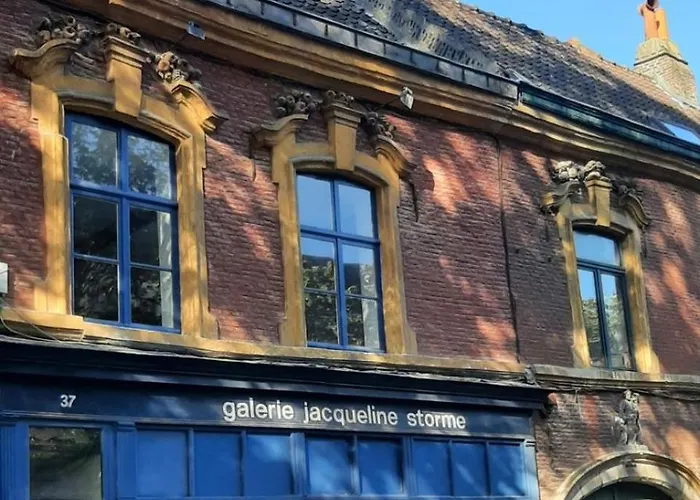 Galerie Jacqueline Storme 3*