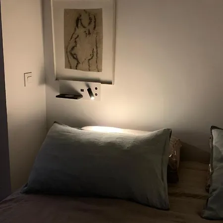 Galerie Jacqueline Storme 3* ليل